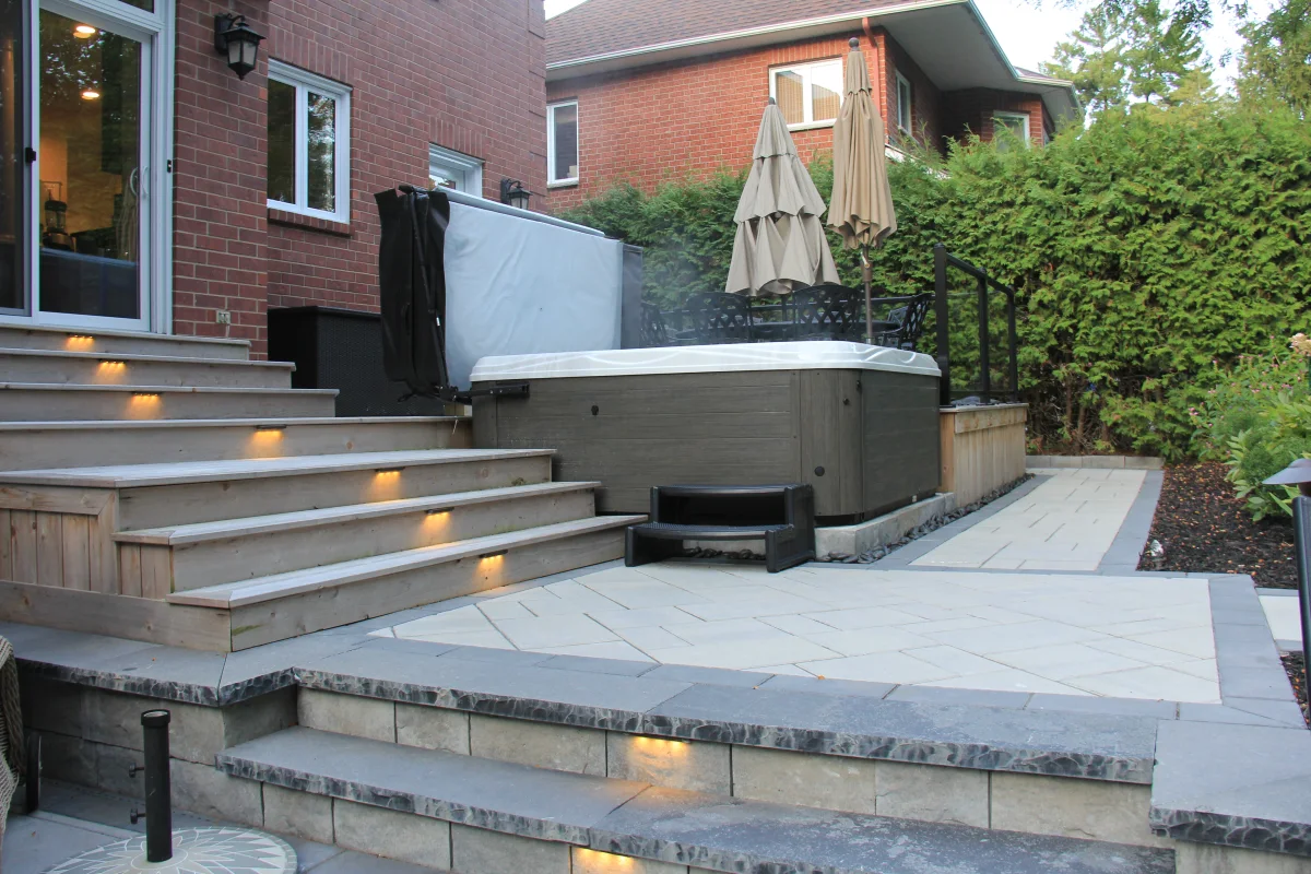Rivercrest deck, spa and illuminated pool steps